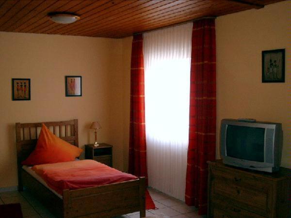 Hotel Restaurant Zur Hexe Überherrn Dış mekan fotoğraf