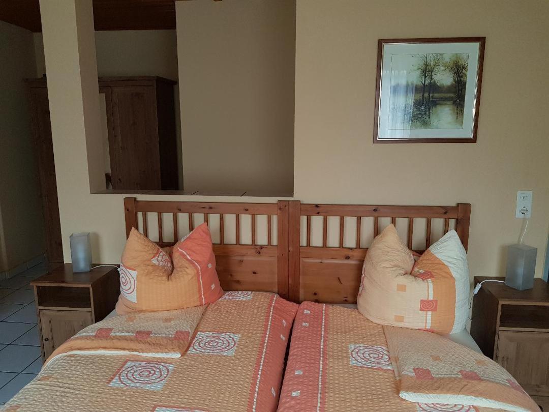 Hotel Restaurant Zur Hexe Überherrn Dış mekan fotoğraf