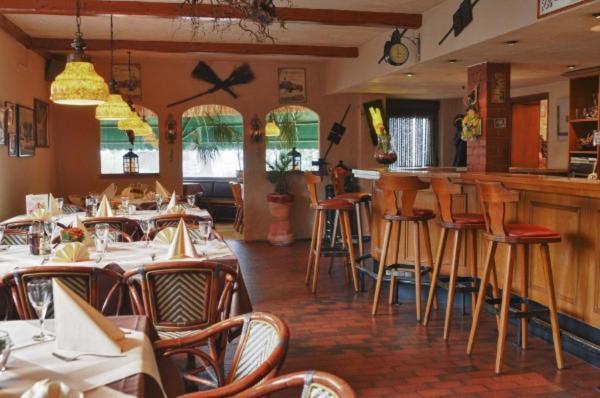 Hotel Restaurant Zur Hexe Überherrn Dış mekan fotoğraf