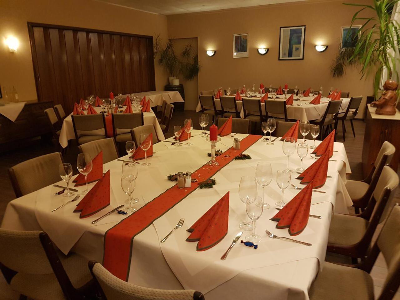 Hotel Restaurant Zur Hexe Überherrn Dış mekan fotoğraf